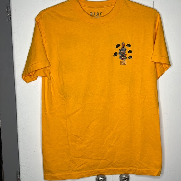 Zumiez Rest Easy Japanese dragon T-Shirt Size Medium - Picture 2 of 5